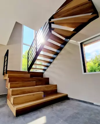 Atelier Métal Design — Ferronnerie d'art sur mesure
