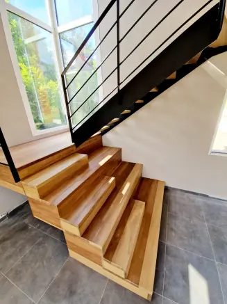 Escalier double limon métal à Béthune – Atelier Métal Design