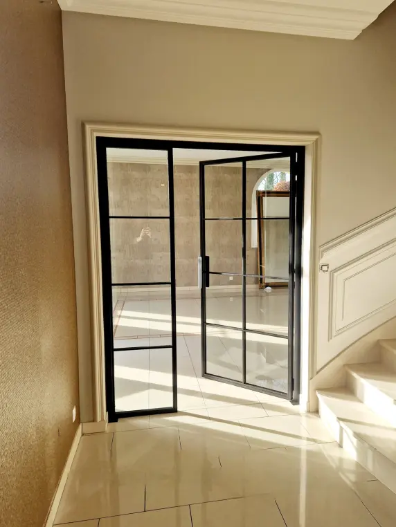 Verrière et porte vitrée acier à Béthune – Atelier Métal Design